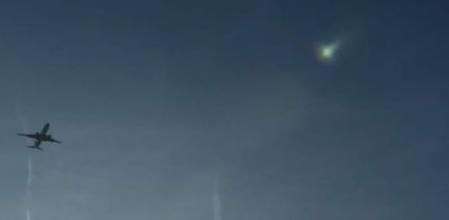 ¿Es un bólido la bola luminosa que se ha podido ver en la costa de Barcelona?