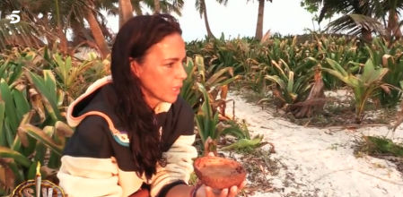 Olga Moreno defiende a Antonio David y Rocío Flores en 'Supervivientes'