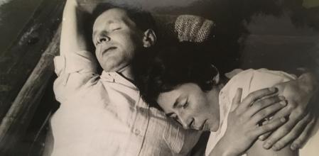 Ursula Kuczynski y su primer marido, el arquitecto y luego también espía Rudolf Hamburger, en los años treinta.