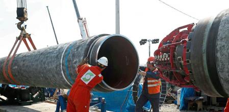 FILE PHOTO: Workers are seen at theÂ construction siteÂ of the NordÂ StreamÂ 2 gas pipeline, near the town of Kingisepp, Leningrad region, Russia, June 5, 2019. REUTERS/AntonÂ Vaganov//File Photo/File Photo