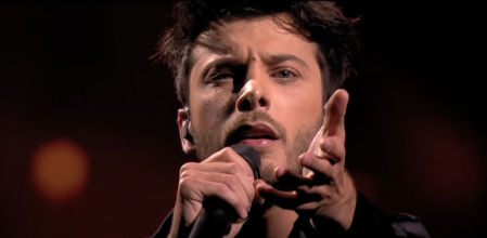 Blas Cantó interpreta 'Voy a quedarme' en Eurovisión 2021