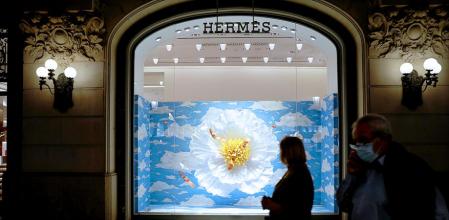 Escaparate de la tienda de lujo Hermès del Passeig de Gràcia en una imagen del año pasado