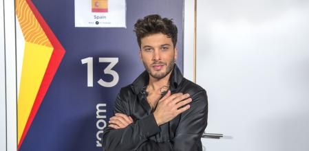 Blas Cantó, ante su camerino con el número 13 en el festival de Eurovisión 2021 en Rotterdam
