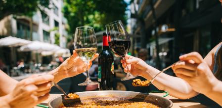 La reacción de una corresponsal en EE.UU. al ver los tipos de paella que ofrecen en un bar