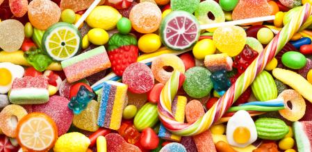 La oferta de trabajo más golosa: ofrecen 76.000€ al año por probar 3.500 golosinas al mes