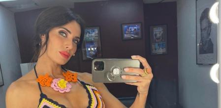 Pilar Rubio con su estilismo setentero en 'El Hormiguero'