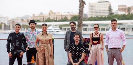 El equipo de 'Operación Camarón' posa en la presentación de la película