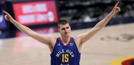 Nikola Jokic wins the MVP! #kiamvp #nbaawards #thatsgame
- Last center to win MVP award was Shaquille O’Neal in 1999-2000
- 12 different centers have won the MVP award a total of 26 times
Subscribe to the NBA: https://on.nba.com/2JX5gSN
Full Game Highlights Playlist: https://on.nba.com/2rjGMge
For news, stories, highlights and more, go to our official website at https://app.link.nba.com/e/NBA_site
Get NBA LEAGUE PASS: https://nba.app.link/nbaleaguepass5