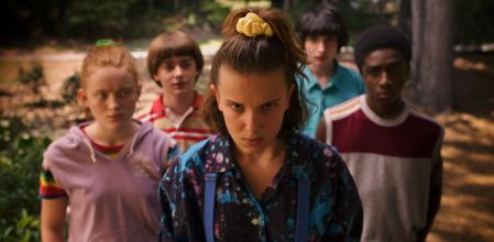 Una imagen del reparto de 'Stranger things' en la tercera temporada.