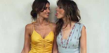 Sara Carbonero, espectacular en el bautizo del hijo de su 'comadre' Isabel Jiménez