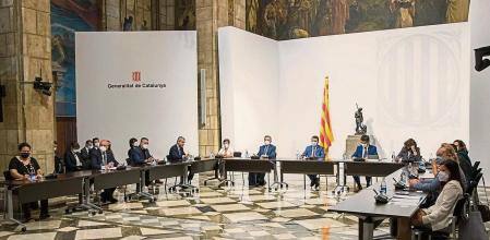 Reunión de la mesa de trabajo sobre el aeropuerto del Prat en la Generalitat.. Secretario estado Pedro Saura, presidente Pere Aragonés, conseller Puigneró yconsellera Teresa Jordà