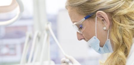 ¿Cuáles son las profesiones que deberían de cobrar más en España, según los jóvenes?