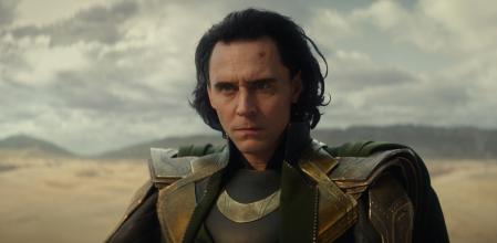El actor, caracterizado como el malvado Loki, hermanastro de Thor