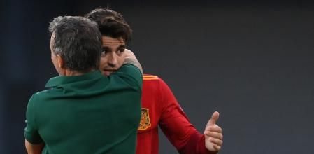 Morata celebró el gol abrazando a Luis Enrique
