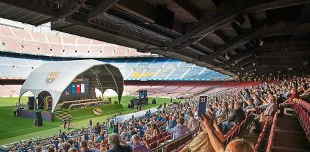 Barcelona- Asamnblea de compromisarios del Barça junta ejecutiva y presidente-ambiente de socios -Foto Ana Jimenez