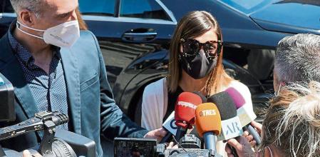 Alba Santana llega al tanatorio de la M-30, a 24 de junio de 2021, en Madrid (España). FAMILIARES;MILA XIMÉNEZ;TANATORIO;COLABORADORA;TELEVISIÓN;SÁLVAME Ángel Díaz Briñas / Europa Press 24/06/2021