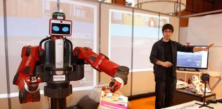 Un robot puede liberar a las personas de tareas repetitivas