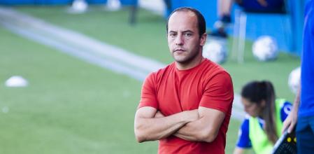 Lluís Cortés, durante un partido con el Barcelona