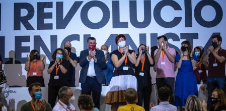 Àgueda Micó junto a Enric Morera, Amadeu Mezquida y Amparo Piquer, en el congreso de Més Compromís.