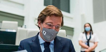 El alcalde de Madrid, José Luis Martínez-Almeida, durante un pleno dedicado a un Debate del estado de la Ciudad en el Ayuntamiento, a 30 de junio de 2021, en Madrid (España). Durante esta sesión extraordinaria, el Ejecutivo municipal informa sobre la situación de la capital en la desescalada de la pandemia y anuncia nuevas medidas relacionadas. 30 JUNIO 2021;PLENO;DEBATE;MADRID Alejandro Martínez Vélez / Europa Press 30/06/2021