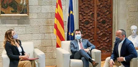 Pla obert de la reunió del líder del PPC, Alejandro Fernández, amb el president Aragonès i la consellera de la Presidència, Laura Vilagrà, en el marc de la ronda de consultes amb els partits, el 5 de juliol de 2021. (Horitzontal)