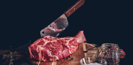 El elogio del chuletón ha sido la aportación del presidente Pedro Sánchez al debate sobre consumo de carne y medioambiente  .