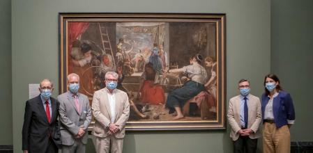 De izquierda a derecha, Javier Solana, Presidente del Real Patronato del Museo Nacional del Prado; Tomás Fernández, Director Financiero de American Express Europe; Miguel Falomir, Director del Museo Nacional del Prado; Andrés Úbeda, Director Adjunto de Conservación del Museo Nacional del Prado; y Christina Simmons, Executive Director American Friends of the Prado Museum