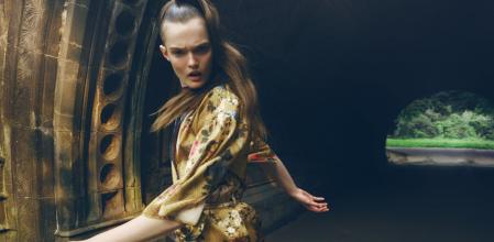 Vestido de estilo kimono de Zara (49,95 euros)