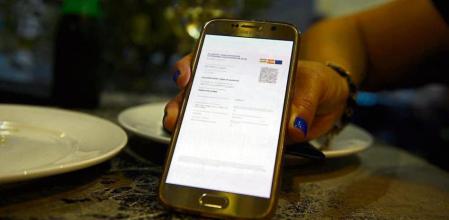 LV_Sanidad descarta pedir el certificado de vacunación para entrar en restaurantes