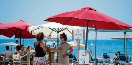 Imagenes ilustrativas sobre informe económico del impacto que se produce en las playas metropolitanas durante la temporada de baño. Zona cercana a las playas de Castelldefels