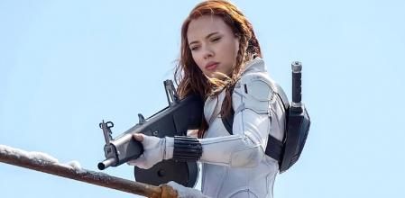 Scarlett Johansson en una escena de 'Viuda negra'