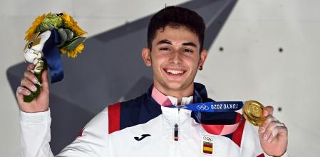 La sorprendente cuenta no oficial de Twitter de Aberto Ginés donde no se muerde la lengua