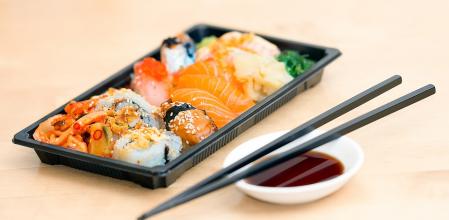 Comen gratis 3 años por un error de un servicio de comida a domicilio y ahora deben pagarlo