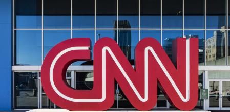 La CNN despide a tres trabajadores al no vacunarse contra la covid