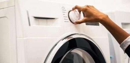 Hay algunos consejos para ahorrar cuando se pone la lavadora