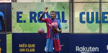 El Fútbol Club Barcelona presenta,nuevo jugador de cara a la nueva temporada. EMERSON ROYAL / JOAN LAPORTA
