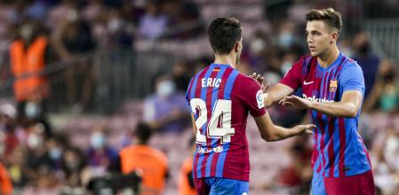 Eric Garcia y Nico González en el Camp Nou contra la Real Sociedad