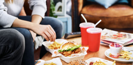 Los españoles han pedido a domicilio un total de 5,5 millones de patatas fritas estos últimos 12 meses