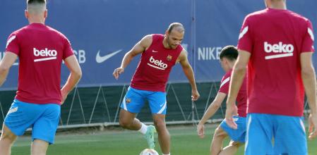 Martin Braithwaite entrenando en la ciudad deportiva
