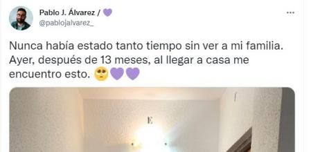 Vuelve a casa después de 13 meses y el cartel que le ha preparado su madre enamora a Twitter