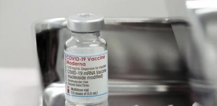 LV_Japón suspende el uso de lotes de Moderna fabricados en España