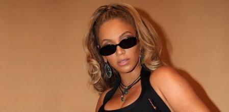 Beyoncé con el look noventero