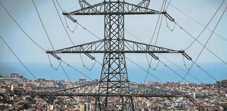 Torre de alta tensión de electricidad en Barcelona.