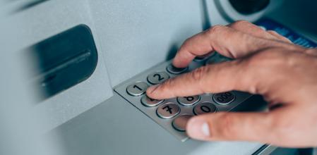 Varios bancos en España no cobran por la operativa básica de la cuenta