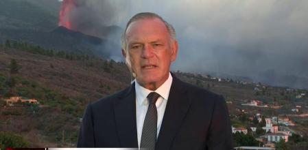 Pedro Piqueras abandona el plató de Informativos y viaja hasta La Palma