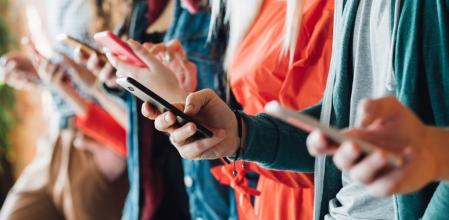 El uso excesivo de las pantallas es una de las enfermedades más comunes y aceptadas del S.XXI