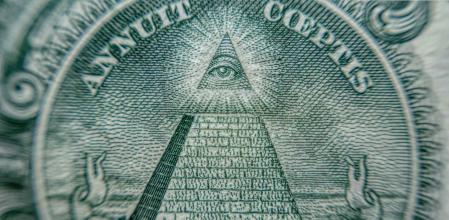 Símbolos masónicos en el billete de dólar estadounidense. La masonería ha sido objeto de numerosas teorías de la conspiración