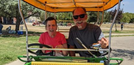 La emotiva despedida de un hombre a su hermana con parálisis cerebral: “Yo también te necesitaba”