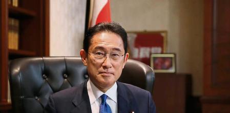 Tokyo (Japan), 29/09/2021.- Former Japanese Foreign Minister Fumio Kishida poses for a portrait after being elected Liberal Democratic Party (LDP) President in Tokyo Japan, 29 September 2021. Kishida is to succeed Yoshihide Suga as prime minister, Japan's third since the beginning of the coronavirus pandemic. (Japón, Tokio) EFE/EPA/Du Xiaoyi / POOL