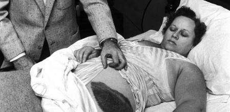 Por el impacto, Ann Hodges sufrió un hematoma en la cadera y al poco tiempo volvió a su casa.